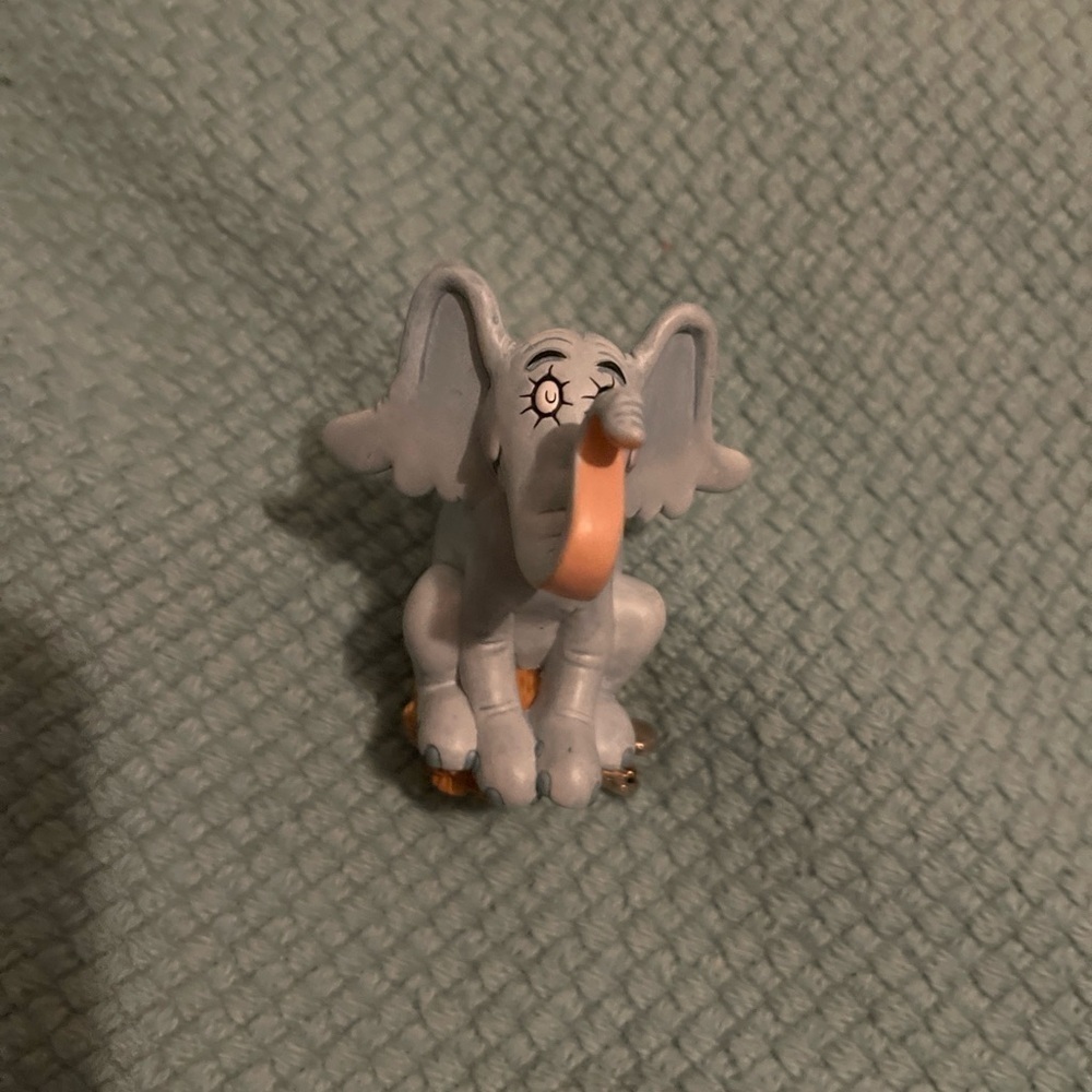 2001 Hallmark Keepsake HORTON HATCHES THE EGG- One Ornament - Dr. Seuss - Read